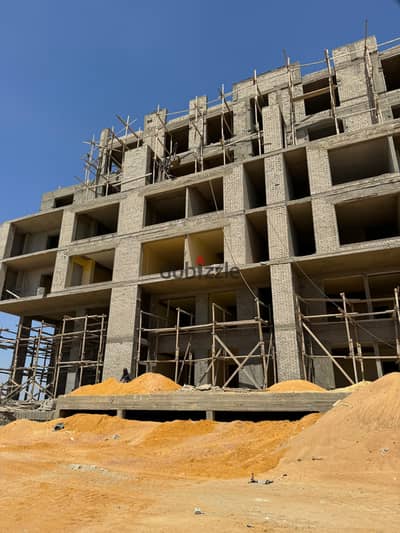 Apartment in front of Al Rabwa Compound immediate delivery fully finished with air conditioning in a prime location in Sheikh Zayed City Al Karma Kay
