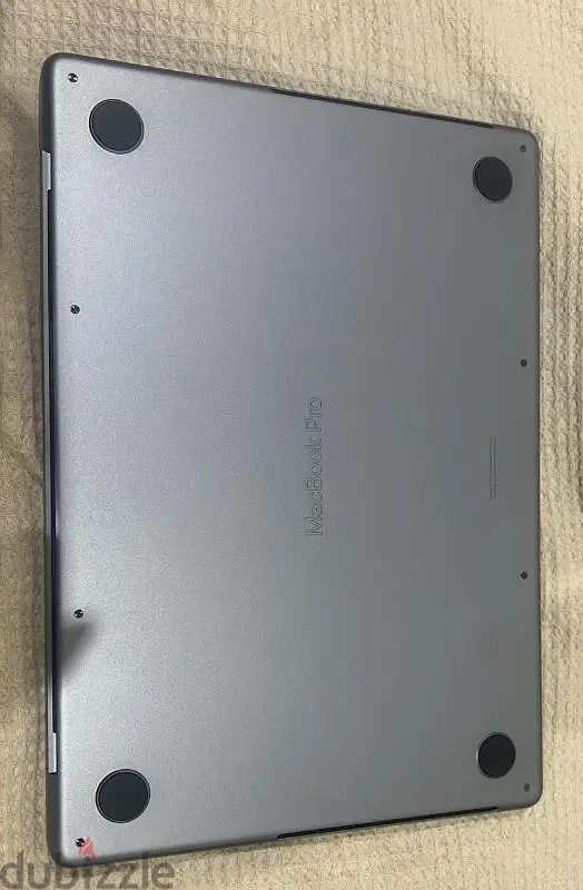 Apple Macbook pro M3 14 inch 8 ram 512GB