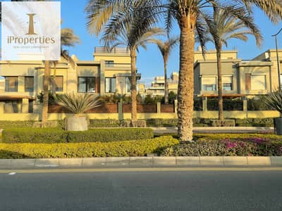 للبيع ميديم فيلا بموقع مميز فى فيليت سوديك القاهرة الجديدة