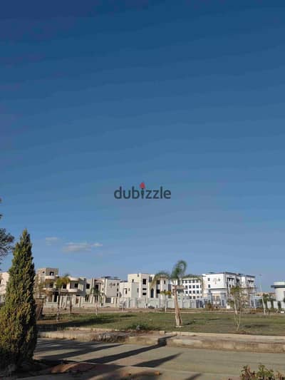 House for sale in the entertainment district of Al Obour 2177 meters