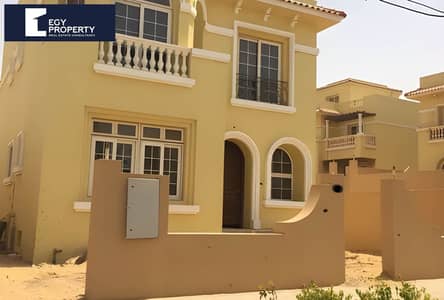 Villa For Sale, Ready To Move 4 Bedrooms Special View In Hyde Park New Cairo