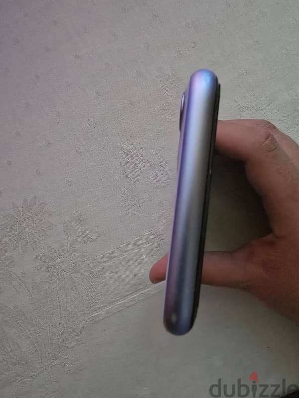 IPhone 11 4