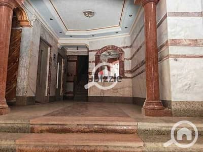 Apartment for sale in Omraniya, Giza, for those who appreciate spaciousness and prime locations. Directly from the owner, no brokers.