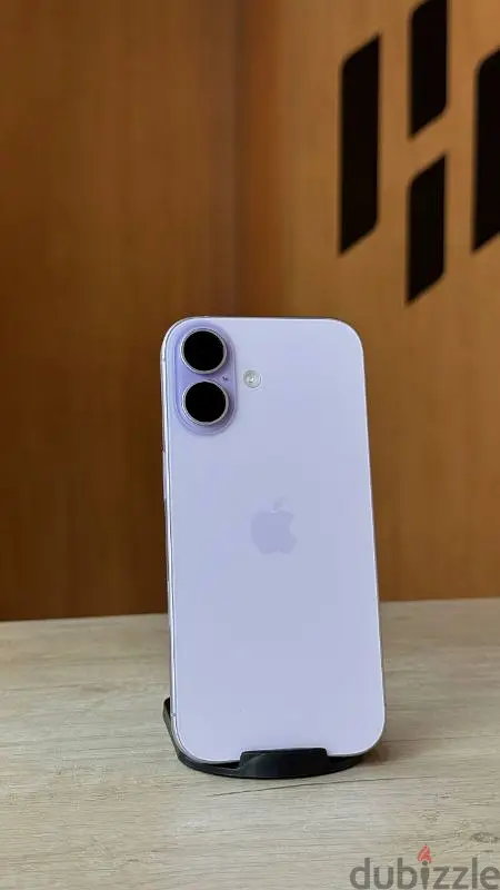 Iphone 1765620447880321121