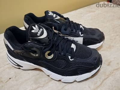 adidas astir shoes