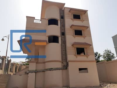 standalone villa for sale 580m in Royal City