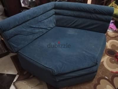 ركنه زوايه اسفنج مضغوط بحاله جيده سبب البيع ضيق المكان
