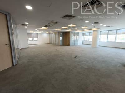 Opportunity for distinguished companies: A fully equipped administrative office in a prime location on North 90th Street, ensuring easy access Opportunity for distinguished companies: A fully equipped administrative office in a prime location on North 90th Street, ensuring easy access