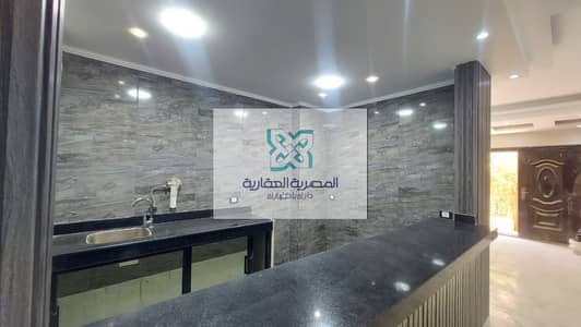 شقة للإيجار  زهراء المعادي    بجوار كارفور المعادي   بالقرب من  البنوك   والخدمات   والمواصلات   والبرندات