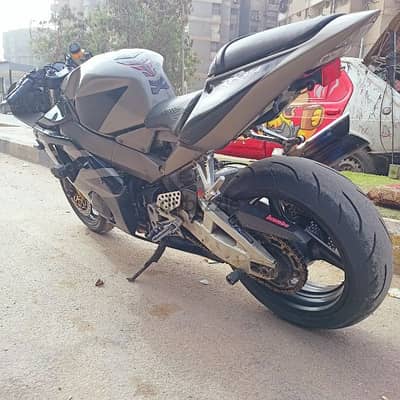 هوندا 954