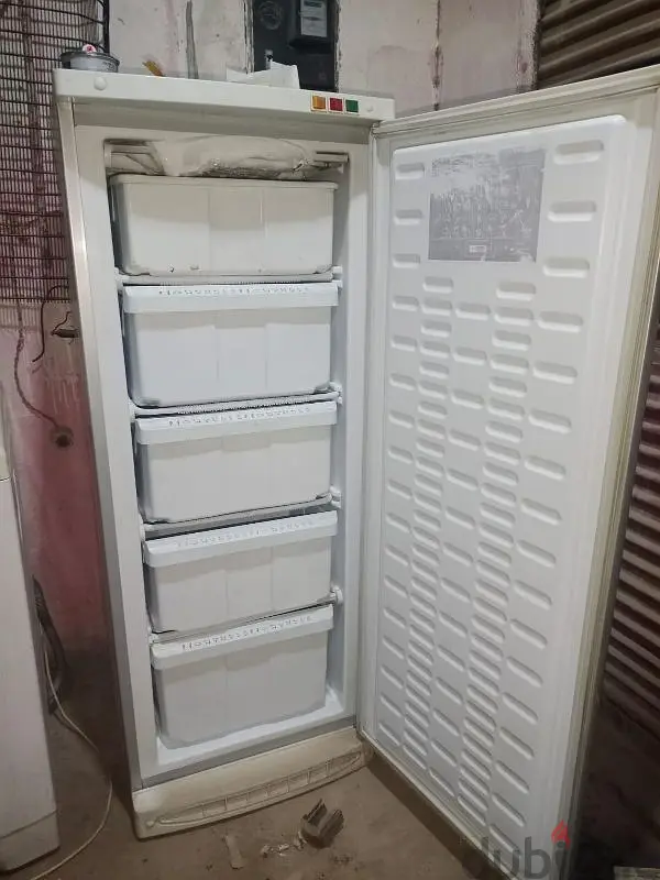 ديب فريزر ( ٥ درج ) بحاله ممتازه