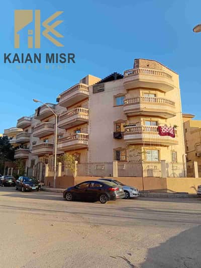 Apartment for sale 215m – Villas District – Third Neighborhood West – Al-Shorouk | Front