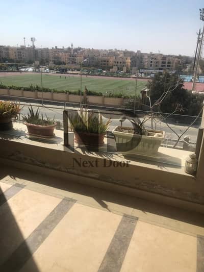 شقة مفروشه  للبيع في ذا فيلدج بالقرب من الجامعة الأمريكية – كونكورد بلازا