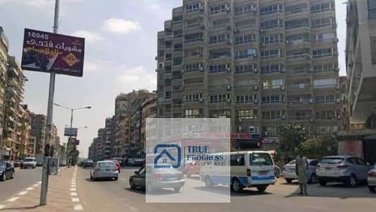 محل للبيع في المقطم ميدان النافورة متاجر لبرند بعائد 60 الف شهرياً