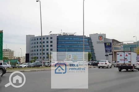 Commercial store for sale stores at 650 thousand monthly for a global agency in the Fifth Settlement