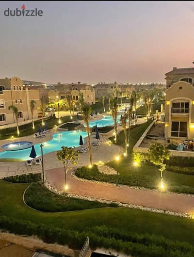 اقل سعر و احسن فيو توين هاوس في باتيو اورو ٤ غرف  خطوات لحمام السباحه و احسن سعر في الماركت