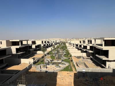 أقل سعر جاردن فيلا و أحلى لوكيشن جاهزة للسكن ببيزمنت وارضى واول بمقدم و اقساط  مباني ٤٤٥ متر