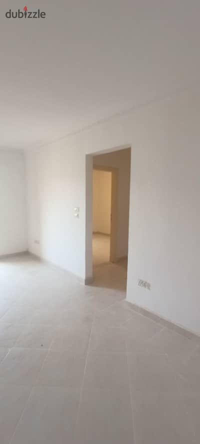 For sale an apartment in Gardenia City with a down payment of 2700