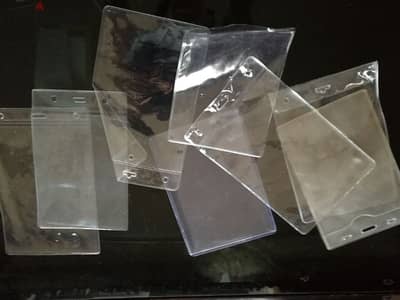 حوافظ بلاستيك للكروت و 20 عليقات صدر للكروت و البطايق كلهم ب50ج حوافظ بلاستيك للكروت و 20 عليقات صدر للكروت و البطايق كلهم ب50ج