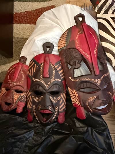 3 wooden Masks