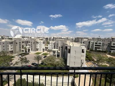 شقة ١٤٠م بموقع مميز مفروشة بالكامل للبيع في كمبوند Cairo Festival City التجمع الخامس Fifth Settlement القاهرة الجديدة New Cairo  بالقرب من AUC