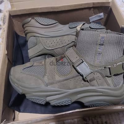 Steve Madden