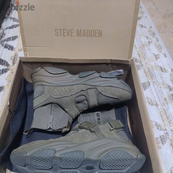 Steve Madden 4