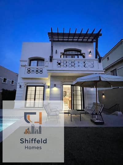 بجوار ميفيدا والجامعة الامريكية بالجولدن سكوير كومبوند هايد بارك للايجار فيلا خمس غرف  سوبرلوكس فاخرة جدا كامله مفروشة فرش مودرن بحمام سباحة خاص