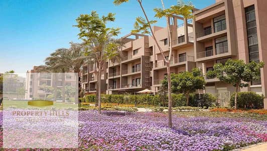 شقة متشطبه بالتكييفات جاهزة  في المراسم فيفث سكوير التجمع الخامس