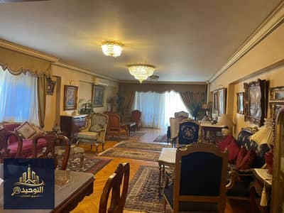 Apartment for sale, overlooking Abu Al-Karamat Square, 245m
