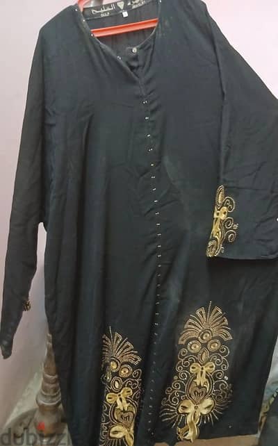 عبايات حرير متطرزه