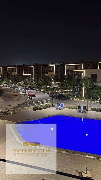 شقة للبيع بالسعر القديم جاهزه للمعاينه والاستلام داخل كمبوند ميدتاون