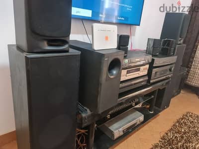 Complete home theater. DVD. CD. Video. MP3. Boss speakers