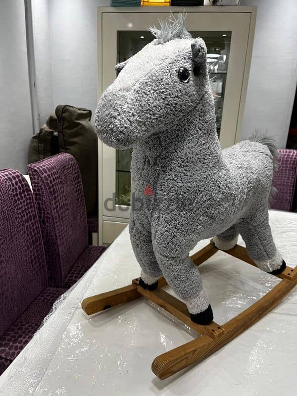 swinging horse 2