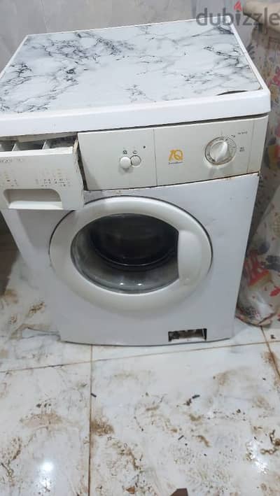 للبيع غساله اتوماتيك زانوسي العبد ايطالى 6ك بحالة ممتازة