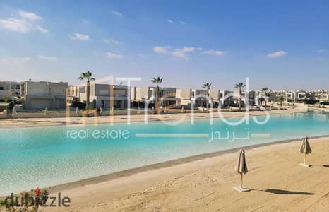 توينهاوس منشطب بالمطبخ و التكيفات جاهز علي الاستلام و بحري اول صف علي اللاجون في مرحلة توكانا ازهي السخنة
