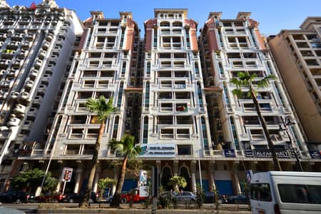 A distinctive apartment for rent under the new law in a strategic location – Super Lux finishing – A great deal!