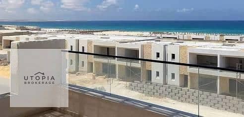 شالية مميز للبيع في المصيف مباشر على اللاجون مساحة 100م مع جاردن 80م تشطيب كامل 2 غرفة نوم بإطلالة مفتوحة داخل منتجع متكامل الخدمات