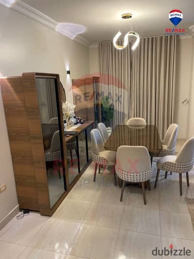 * Duplex apartment in Al-Zahra neighborhood, just steps away from the University area 
