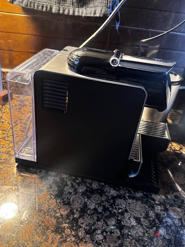 Nespresso Lattissima+ – Mint Condition 2