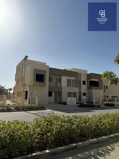 Family House building 875m for sale- ready to move in Palm Hills New Cairo - Fifth Settlement - New Cairo - at a special price