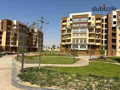 شقه للايجار بكمبوند المقصد العاصمة الإدارية الجديدة بالقرب من المدينة الرياضية و البرج الايقوني و الحي المالي و الحكومي 3 غرف نوم 160م فيو مفتوح
