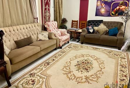 انتريه وغرفة سفره وارد جاليرى مشهور بأقل من ثلث ثمنهم الأصلي