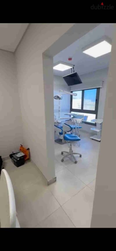 عياده ٨٠ متر للايجار فى نيو جيزه تشطيب فاخر مجمع طبى