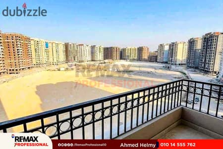 فيو مفتوح على النادى باقل سعر للمتر  شقه للبيع 149 م مروج سموحه