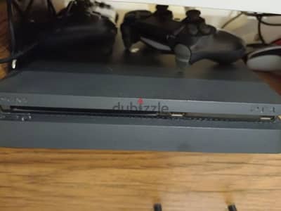 PlayStation 4 with another Joystick and need for speed and crew 2