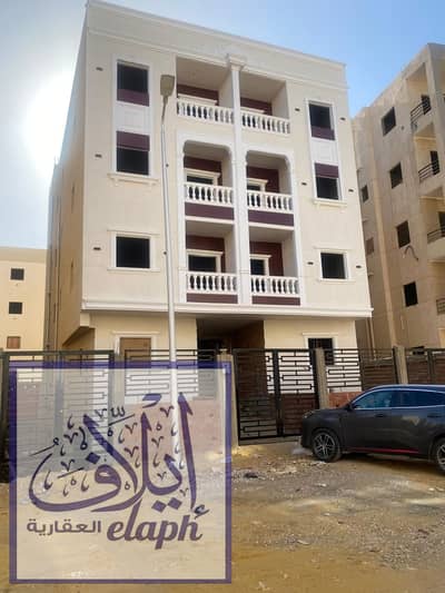 شقه للبيع فى الاندلس مساحه 180م دورتالت  استلام فورى بسعر مميز للجادين
