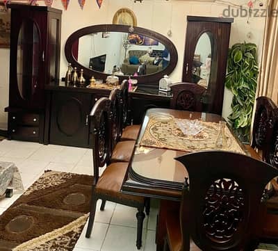 عفش كامل عالى الجوده شبه جديد لداعى السفر