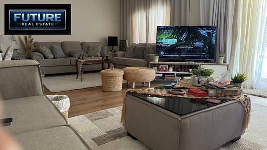 Any villa 220 m + 50 m in Compound Rayos October Park