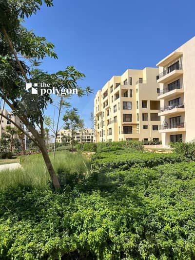 شقه غرفه في كمبوند owest ٨٤ متر علي طريق الواحات